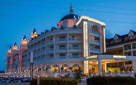 Dream World Resort & Spa